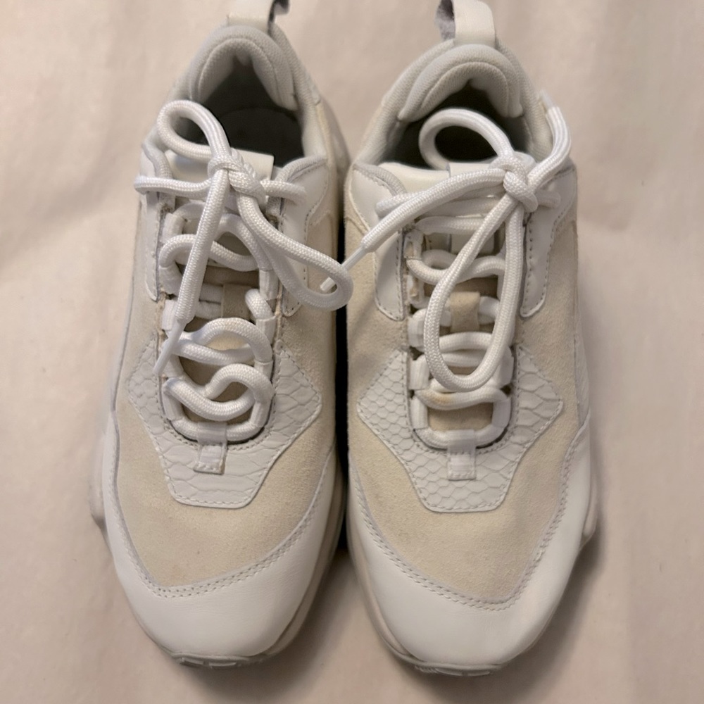 Puma Thunder Desert Kids size 4